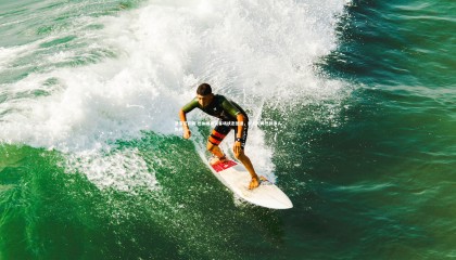 澳客足彩网-世体曝黄潜客场状态低迷，欧冠对阵热刺多人伤停